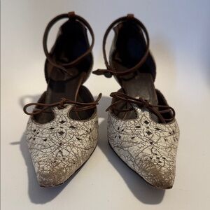 Fatte a Mano Vintage Elegant Brown and Cream Distressed Made in Italy 37.5/US7